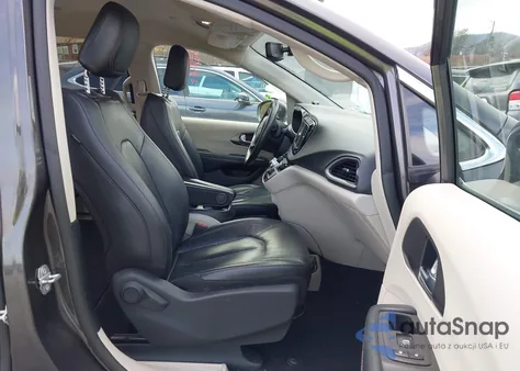 2020 Chrysler Pacifica Touring L from USA, damaged, VIN 2C4RC1BG2LR109892